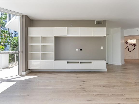 2nd image of 3600 Yacht Club Dr APT 202