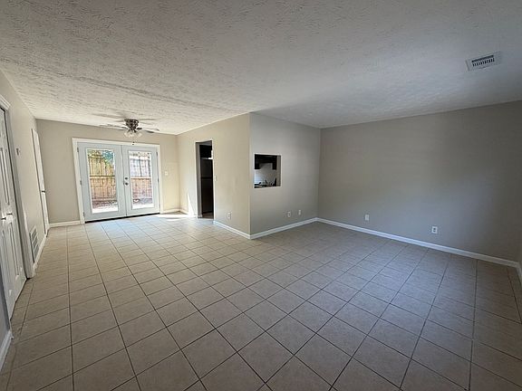 3rd image of 2071 Lenoa Ln