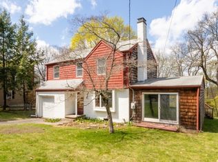 18 University Dr, Natick, MA 01760