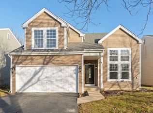 645 Green Meadow Ln, Geneva, IL 60134