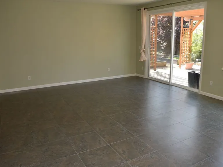 1378 Seymour Cir — Photo 20