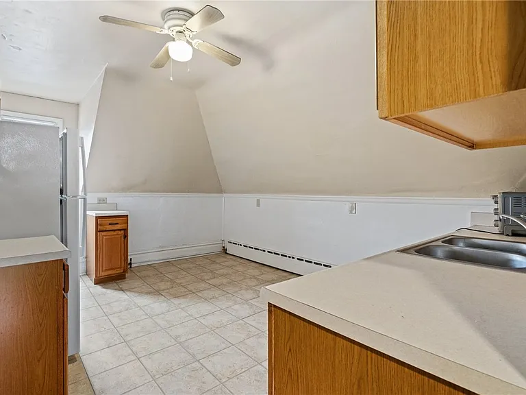 922 Jancey St — Photo 28