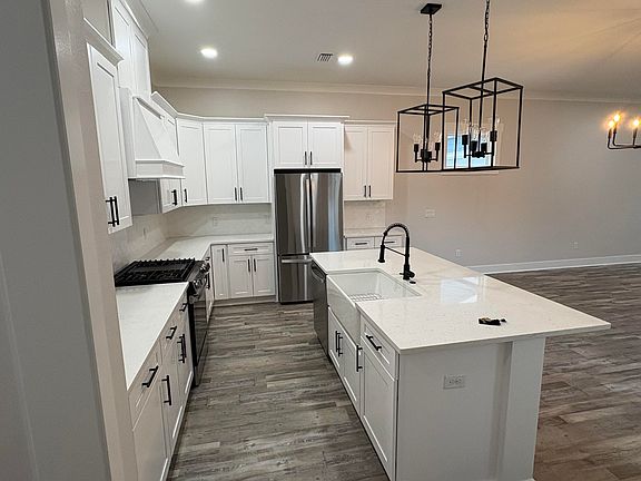 4th image of 303 Gazelle Ct
