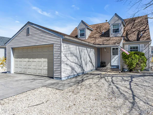 94 Moorage Avenue, Bayville, NJ 08721