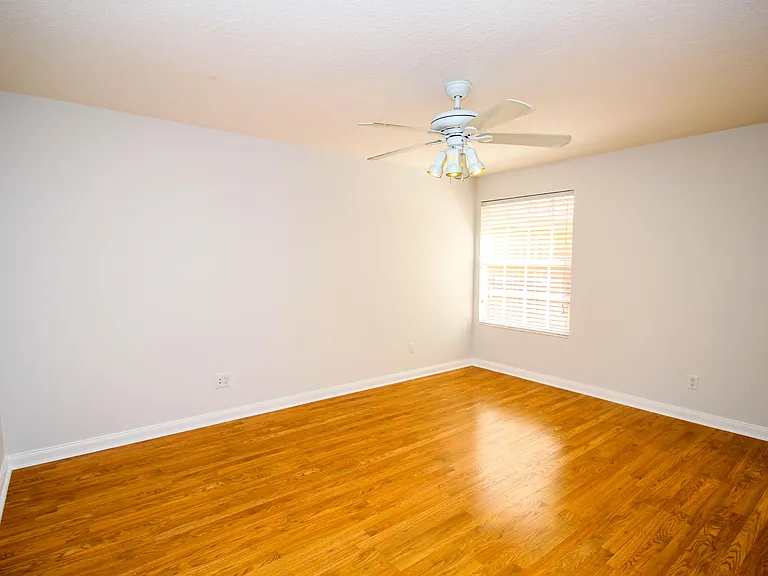 10882 SW Dardanelle Dr — Photo 12
