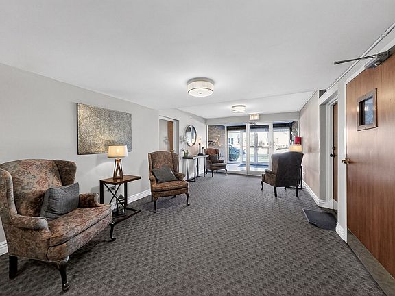 4th image of 7861 Niles Center Rd APT 201