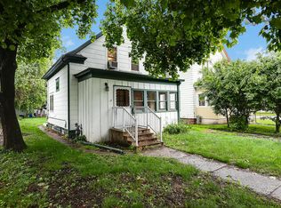 1433 Hewitt Ave, Saint Paul, MN 55104