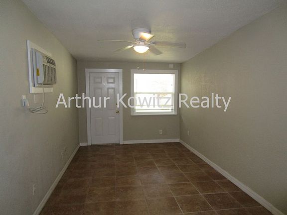 2nd image of 430 8th St APT 5