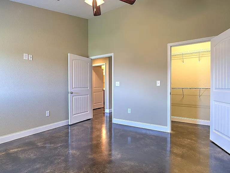 73 Sutter Pl — Photo 9