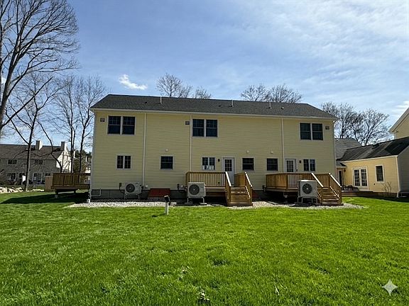 3rd image of 531 Foundry St #531E