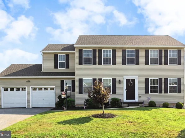 35 Coriander Ln, Manchester, PA 17345