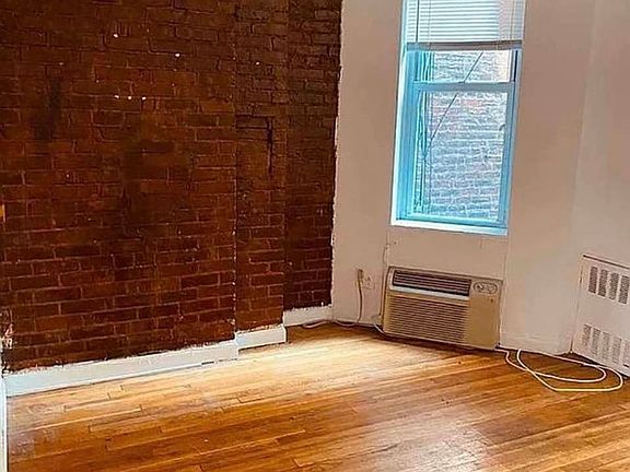 5th image of 324 E 82nd St #4R