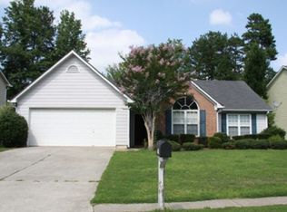 570 Devonshire Walk Dr, Suwanee, GA 30024