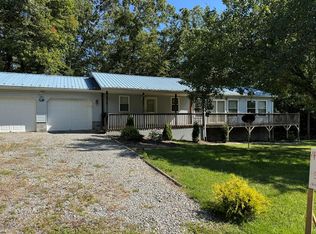35 Sarges Ln, Danese, WV 25831