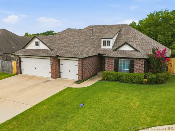 8426 N 76th East Ave, Owasso, OK 74055