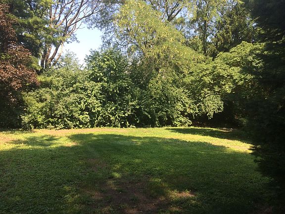 4th image of 22W710 W Tamarack Dr