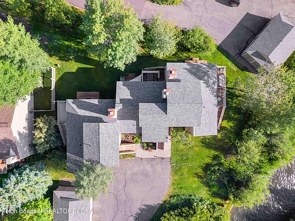 3rd image of 3930 N Pond Dr #4712