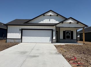 9502 E Hurst St, Wichita, KS 67210