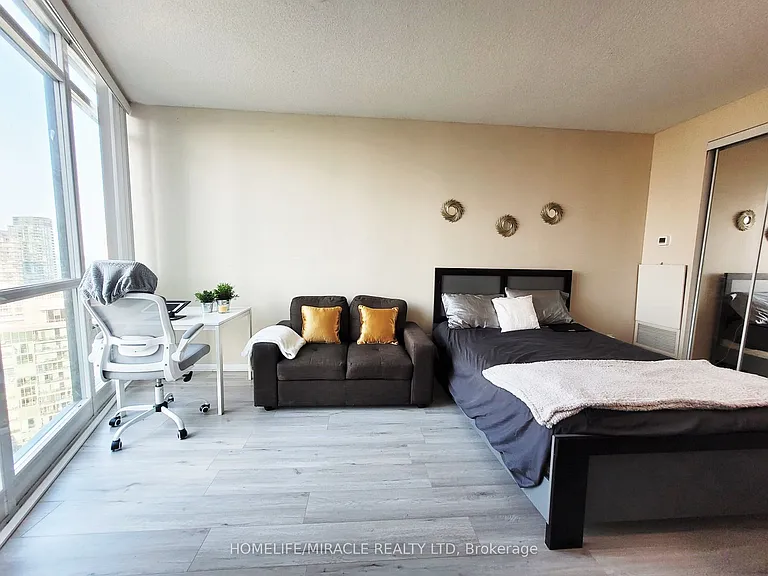 231 Fort York Blvd #2310 — Photo 11