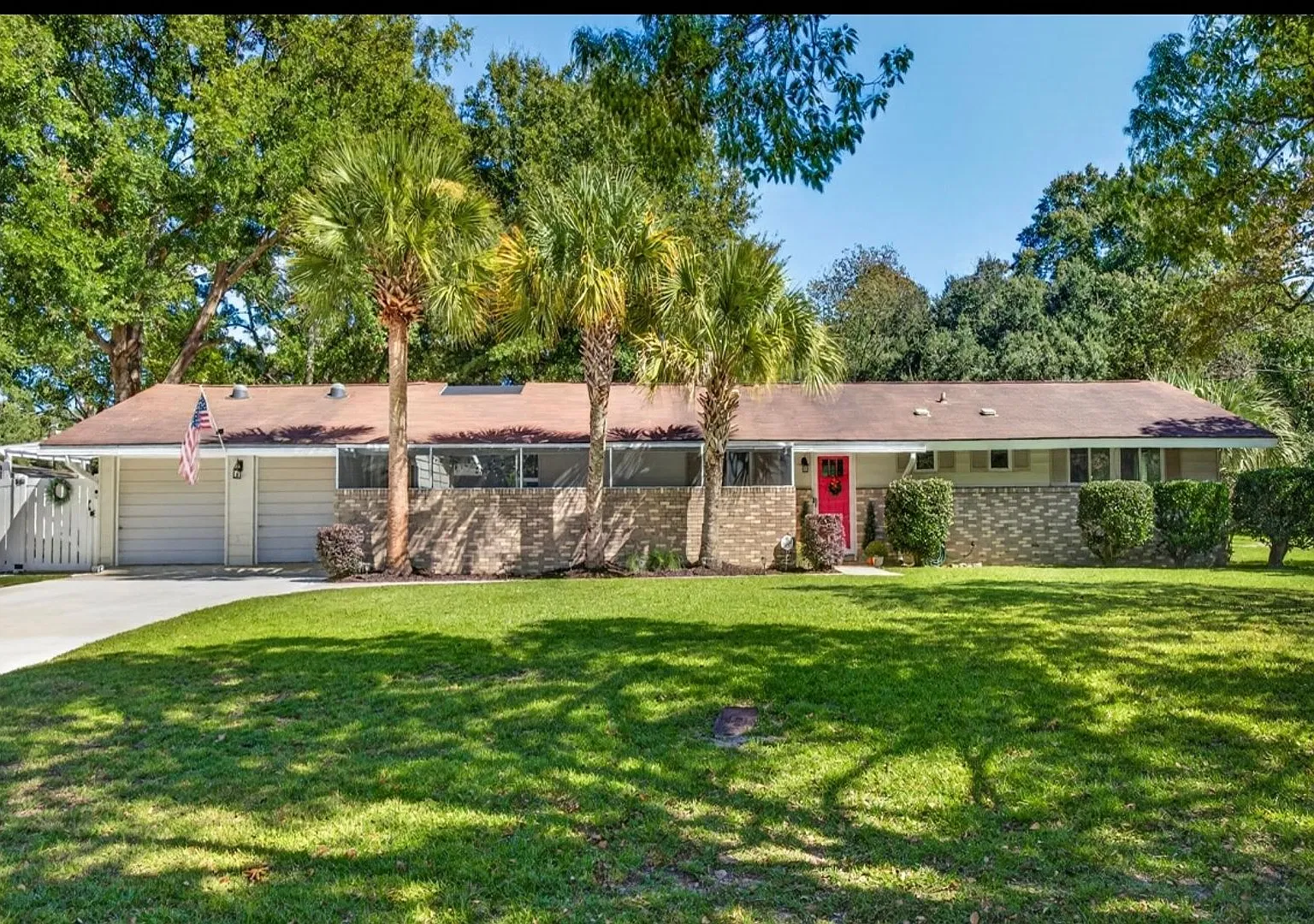 Fully Furnished 3 Bedroom, 3 Bathroom Home $3,200/Month All-Inclusive! — Photo 1