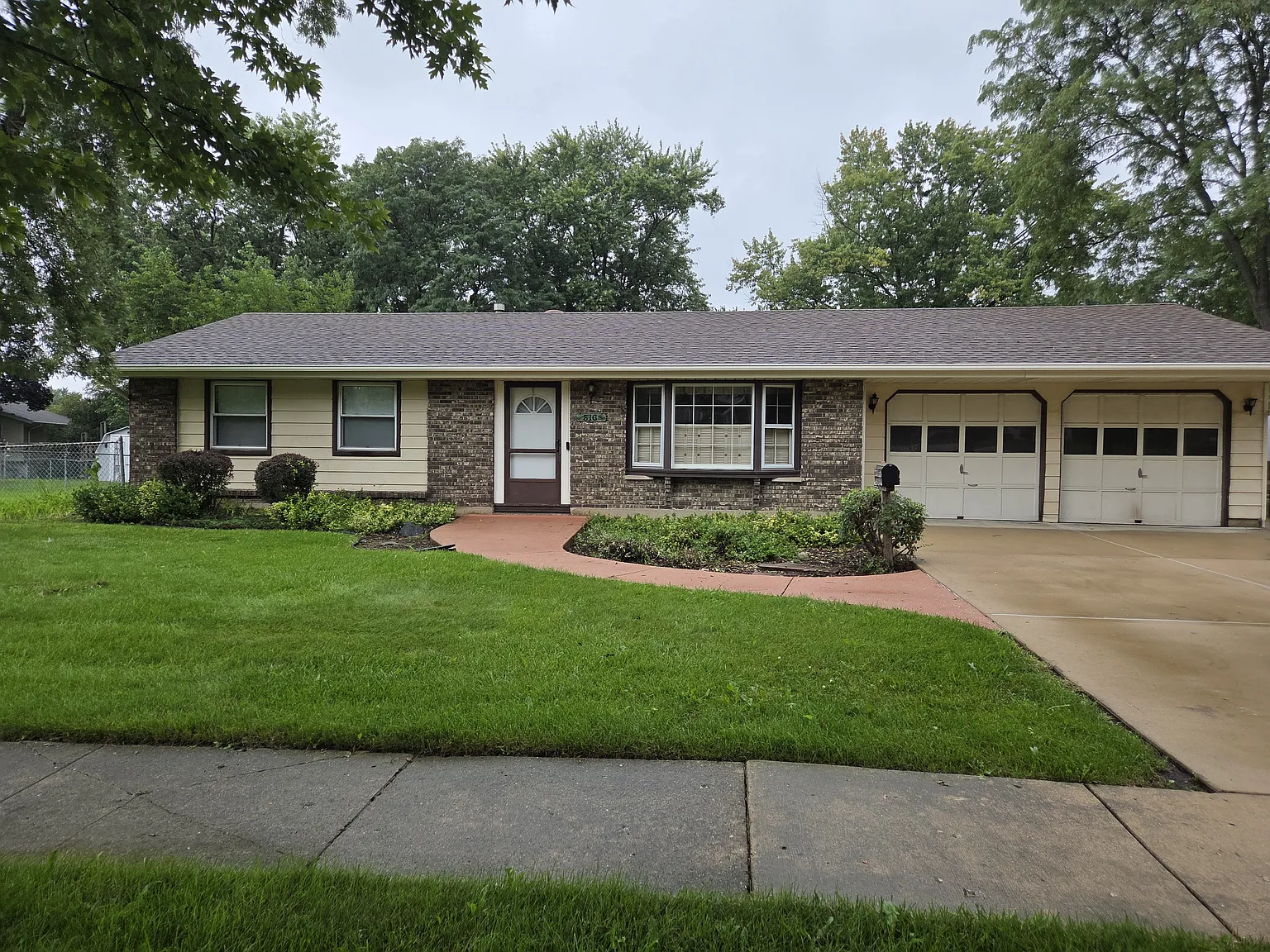 3 bed, 1.5 bath, 1140 sqft, $2,550 — Photo 1
