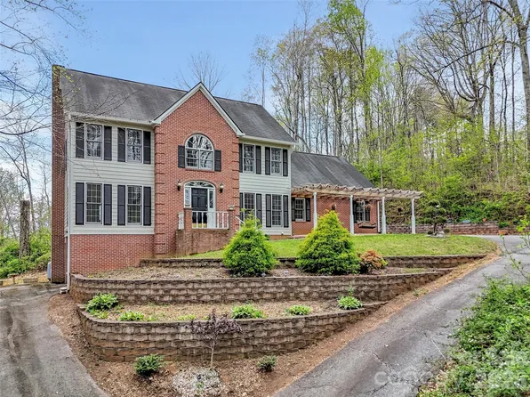 29 Tillman Rd, Lake Junaluska, NC 28745