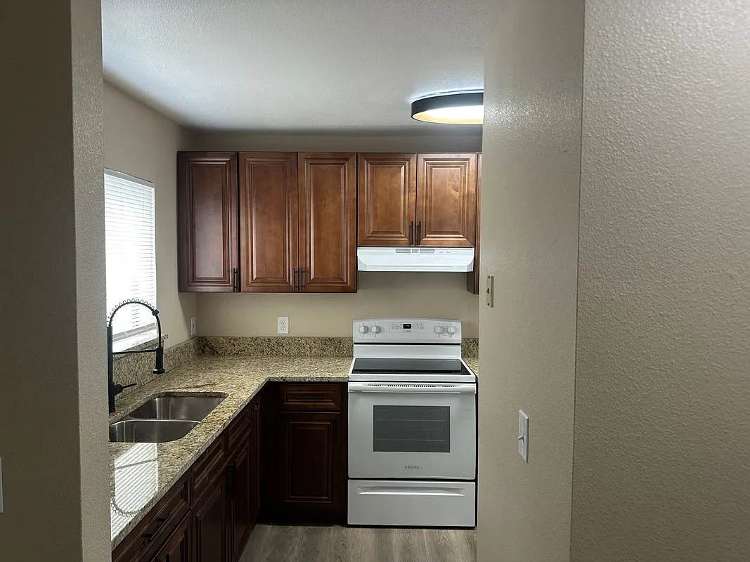 Building Photo - 135 Jones Ln #A