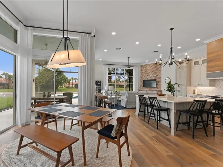 8541 Pepper Tree Way — Photo 9