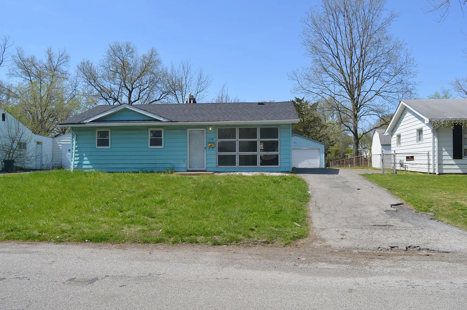 119 Lazarcheff Dr photo 1