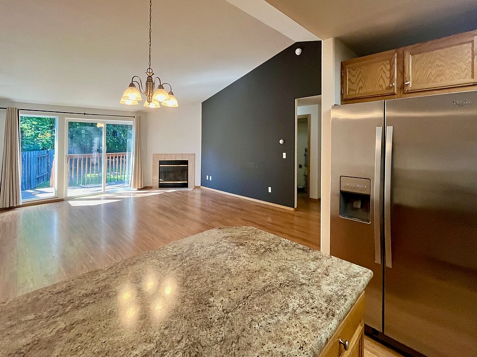 1st image of 15317 NE 181st St #A