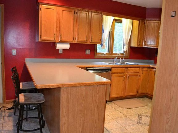 2nd image of 4 Timmons Ln