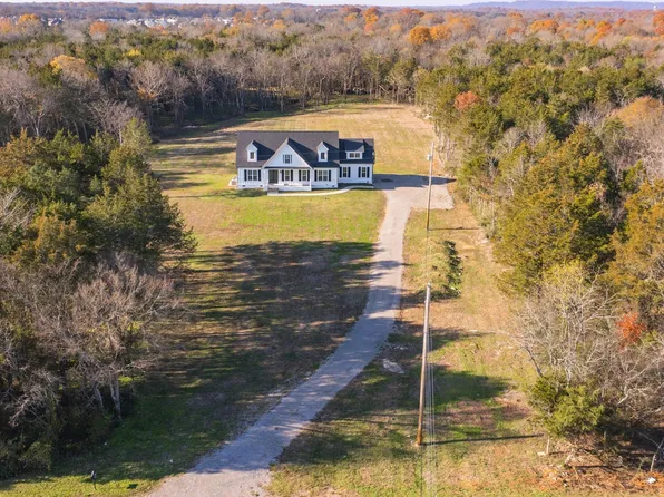 2624 Unionville Rd, Chapel Hill, TN 37034