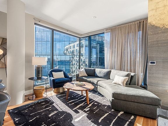 3rd image of 300 Pier 4 Blvd #6M