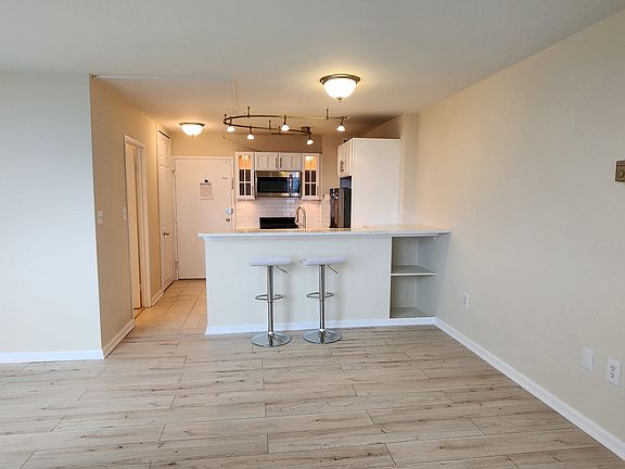 2nd image of 2800 Wisconsin Ave NW APT 711