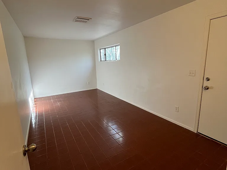 5035 E Scarlett St — Photo 18