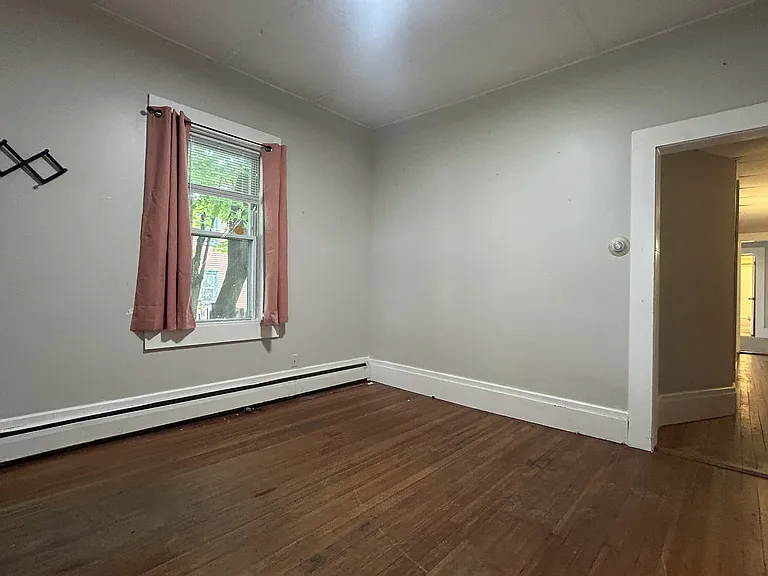 29 Westminster St — Photo 14