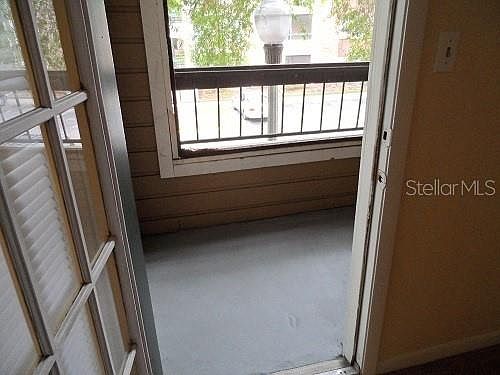 4th image of 4225 Thornbriar Ln APT 209