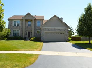 103 Sutton Ave, Sugar Grove, IL 60554