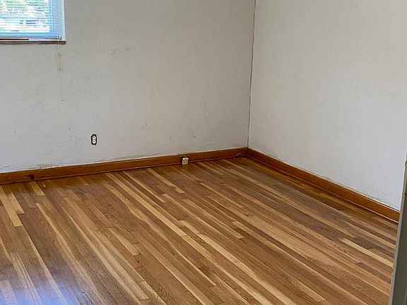 3rd image of 3241 Watson Rd APT 1S