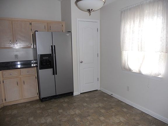 5th image of 107 Zachary Dr