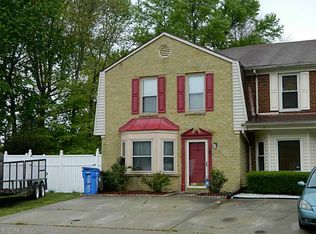 2000 Candlelight Dr, Chesapeake, VA 23325