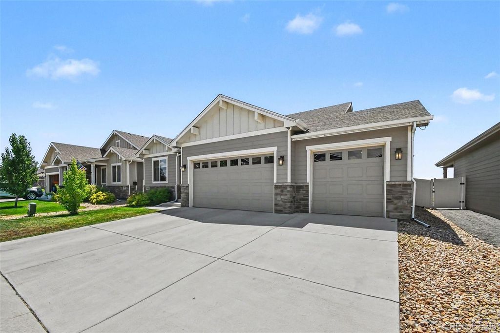1833 Castle Hill Drive