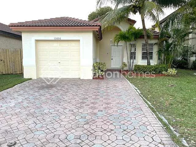 13606 SW 119th Ave — Photo 1