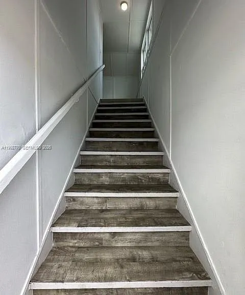 274 E 9th St #4 — Photo 2