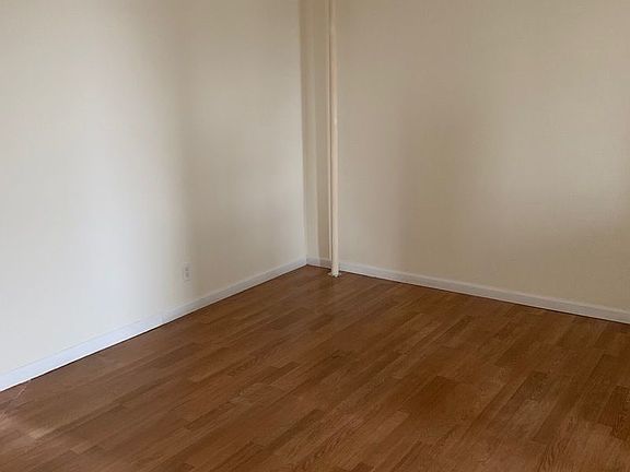 4th image of 1215 30th Dr APT 3