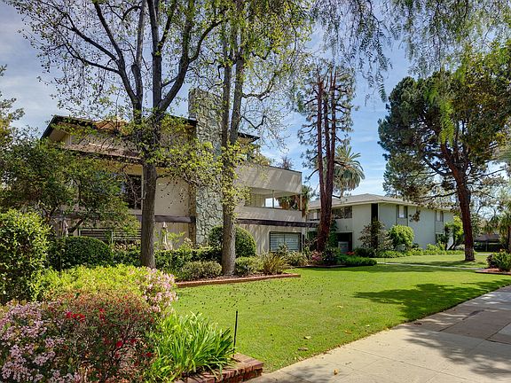 3rd image of 888 S Orange Grove Blvd APT 1W