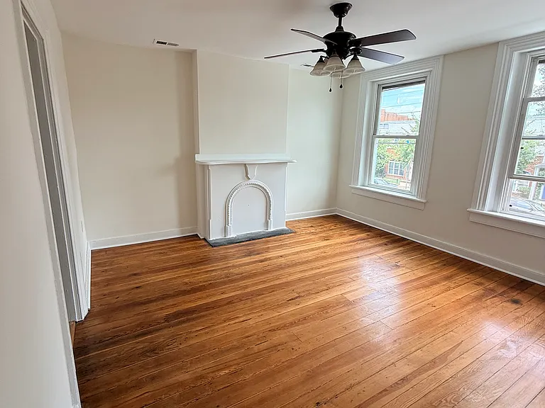 1519 W Cary St #B — Photo 8