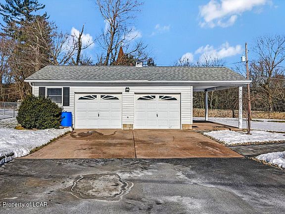 3rd image of 305 Sophia Coxe Drive