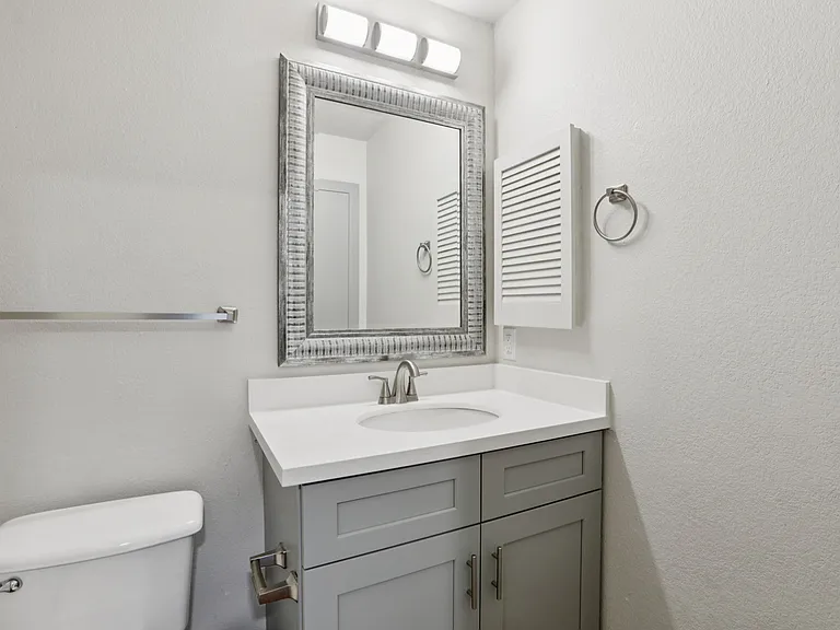 2 and 3 Bedroom Upstairs Bathroom