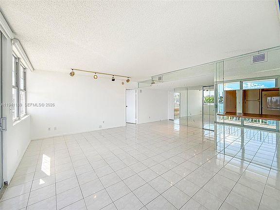 3rd image of 16570 NE 26th Ave APT 2J